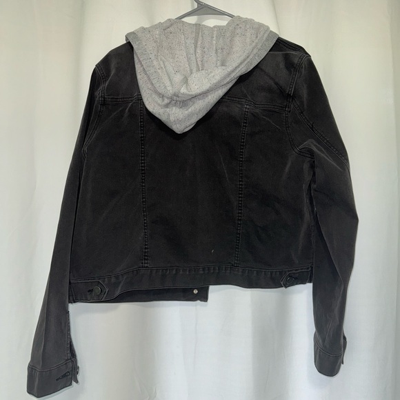 Denim Jacket Crop NWT - Picture 2 of 2